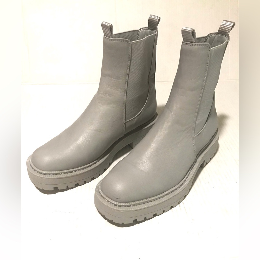 Sam Edelman Laguna Monochromatic Gray Chelsea Boot Sz-8 Leather Chunky Lug Soles